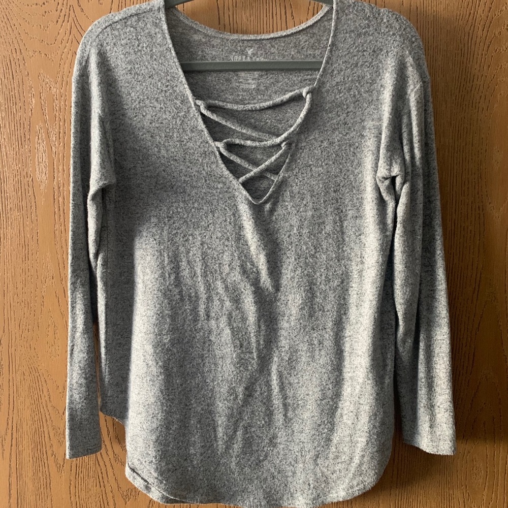 American Eagle soft grey shirt